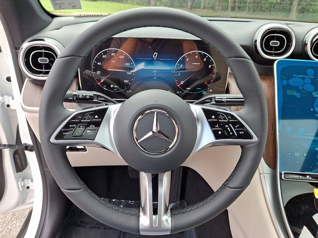 New 2027 Polar White Mercedes-Benz GLC 300 image 32