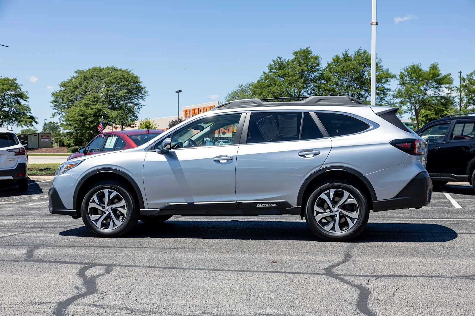 Used 2021 Silver Subaru Limited image 4