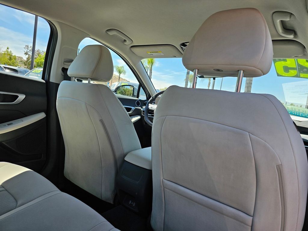 2025 Hyundai Sonata SEL - Photo 16