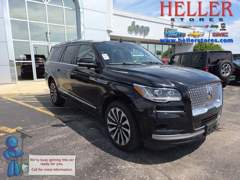 Used 2024 Black Metallic Lincoln Reserve image 1