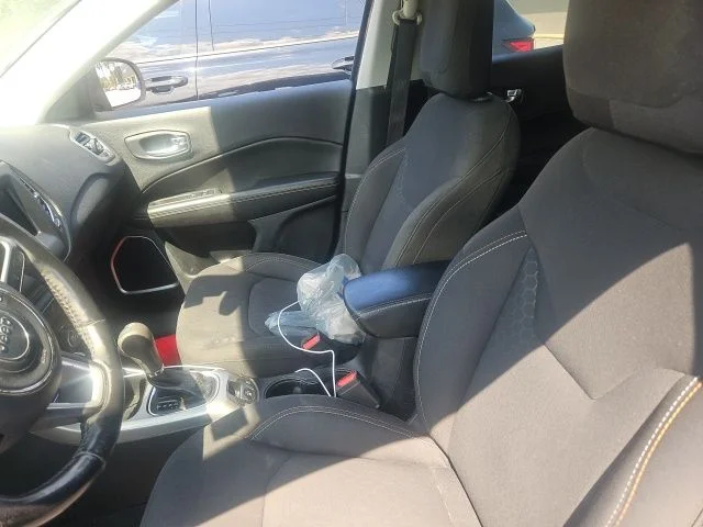 Used 2020 Gray Jeep Sport image 6