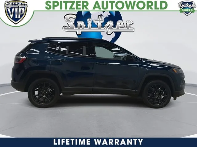 New 2026 Fathom Blue Pearl-Coat Exterior Paint Jeep Altitude image 2