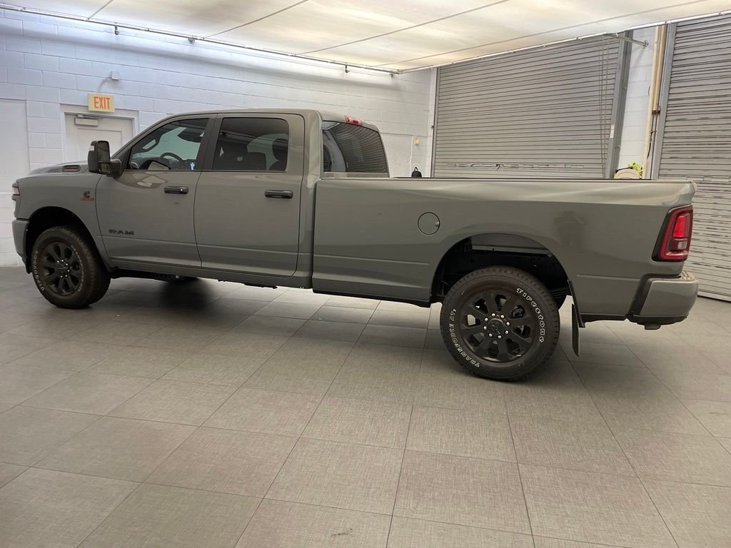 New 2026 Ceramic Gray Clear-Coat Exterior Paint RAM Big Horn SRW image 8