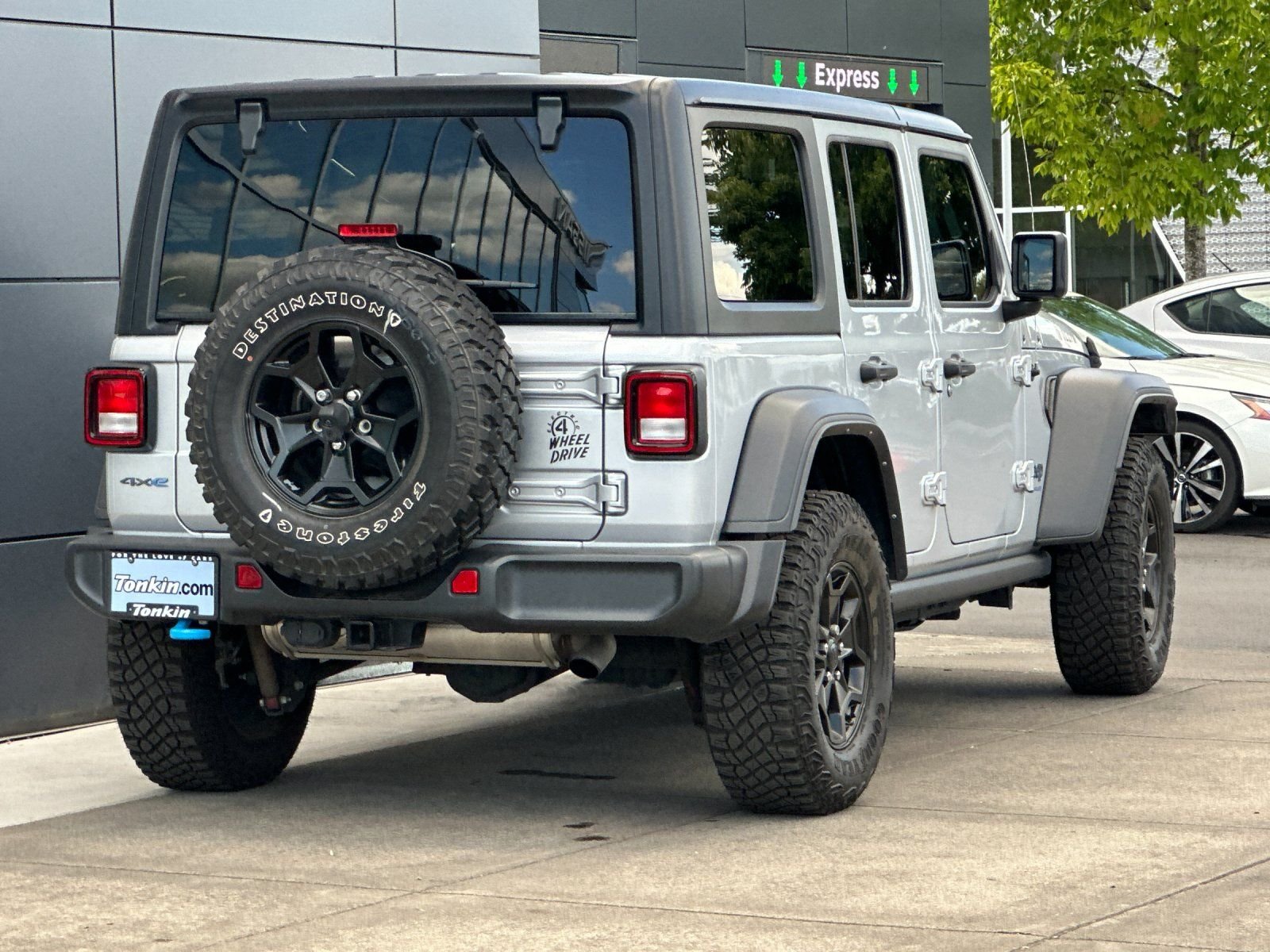 Used 2023 Silver Zynith Clearcoat Jeep Willys 4xe image 3