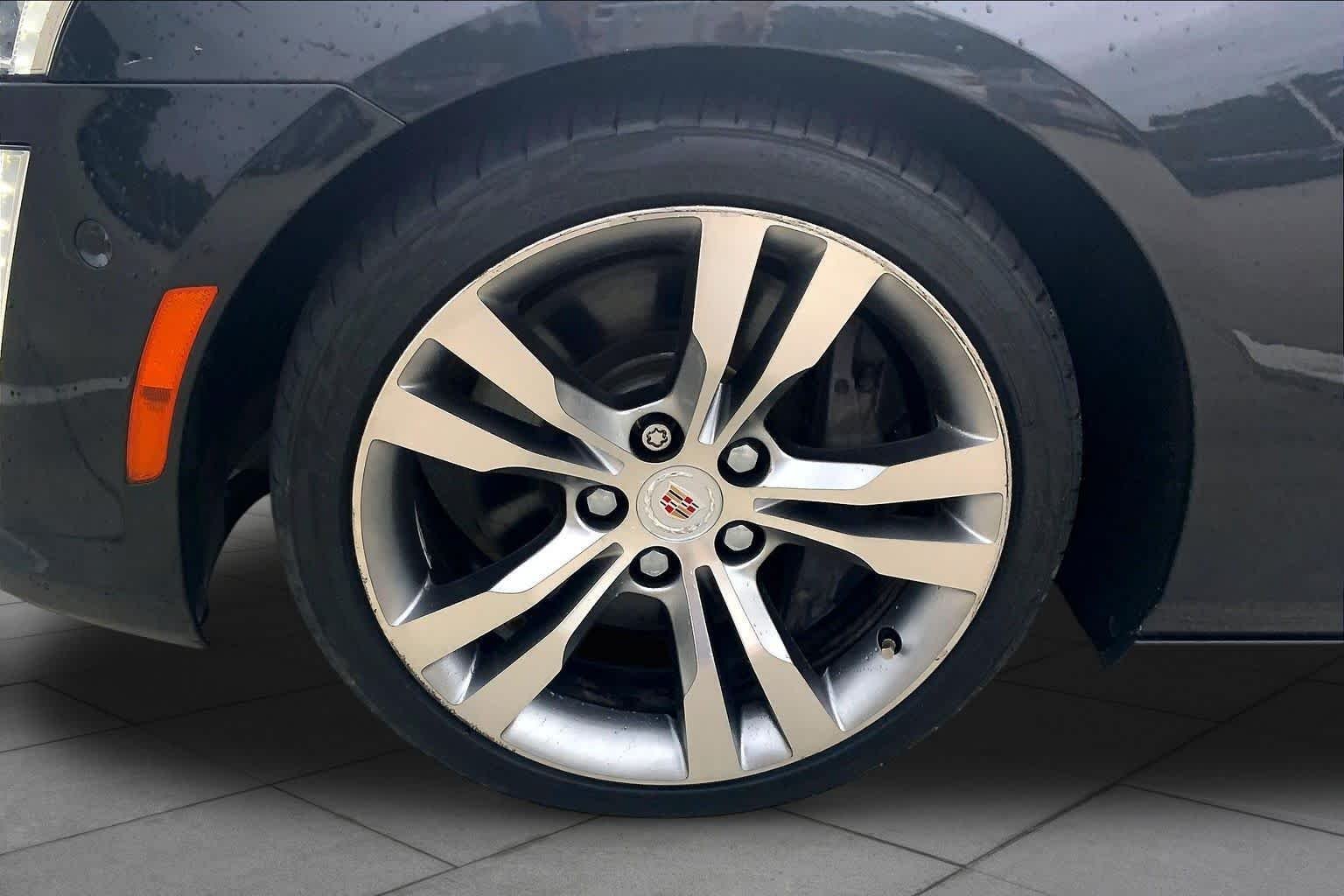Used 2014 Black Diamond Tricoat Cadillac Vsport Premium RWD image 11