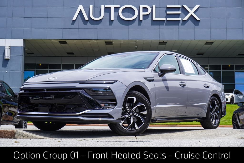 Used 2024 Blue Hyundai SEL image 1
