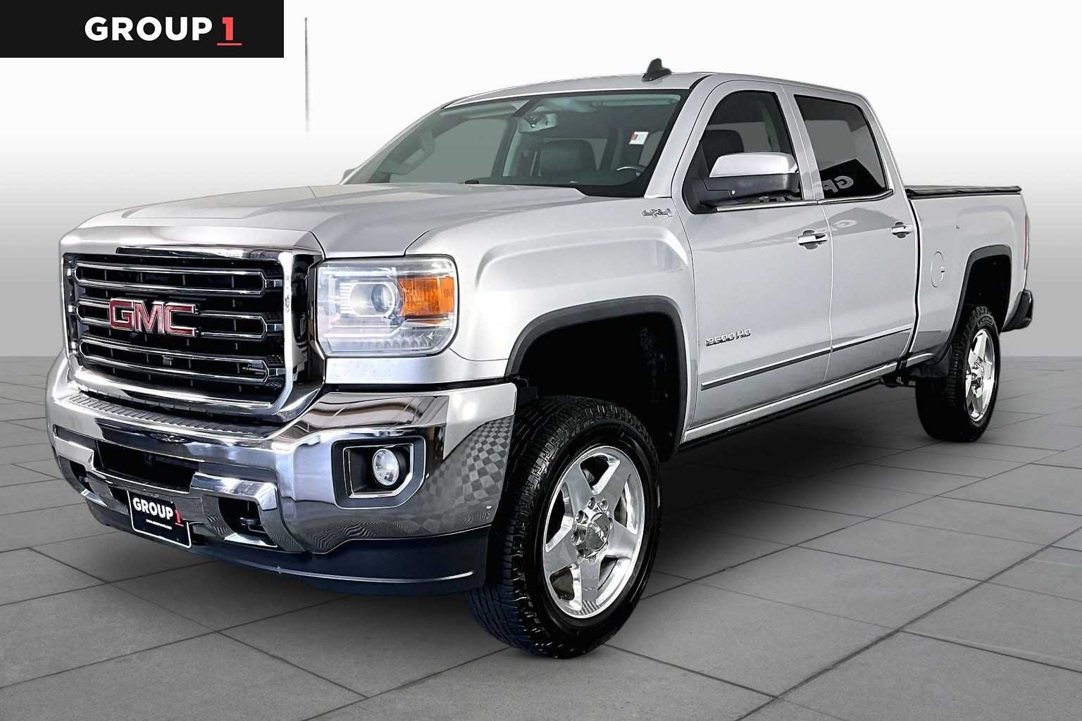 2015 GMC Sierra 4WD Crew Cab Short Box SLT's photo