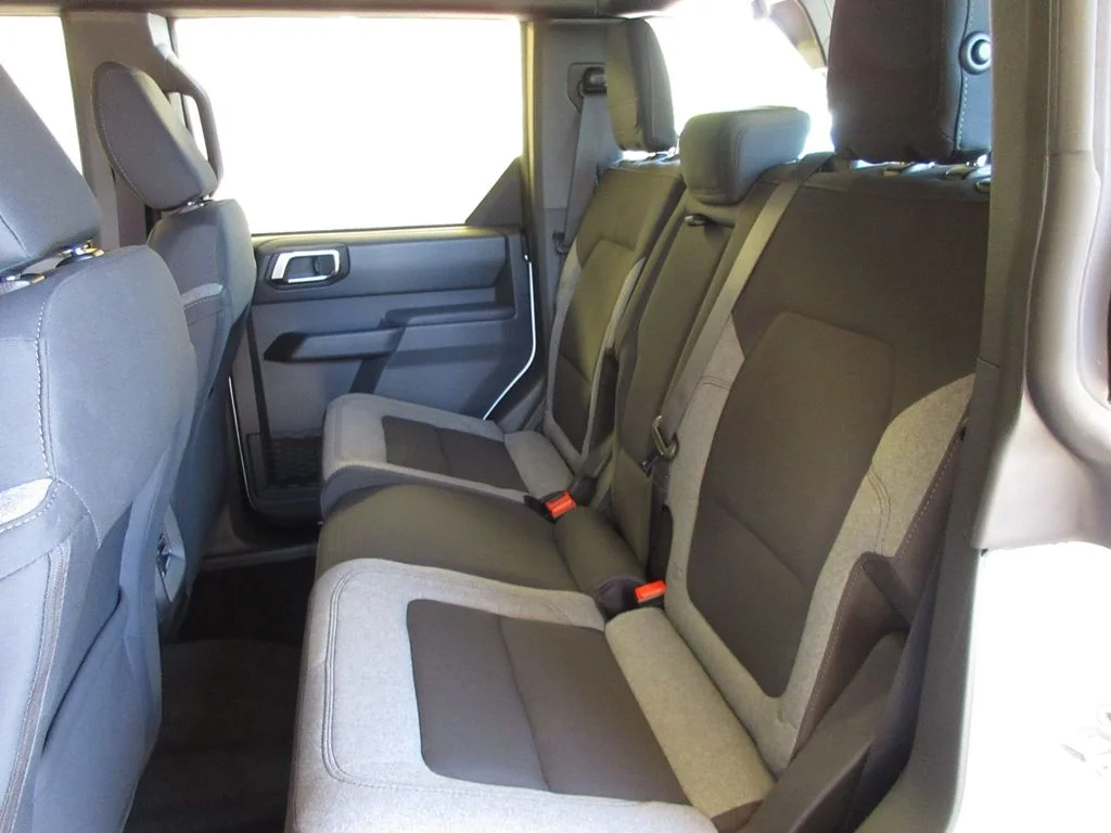 2025 Ford Bronco 4-Door Base - Photo 24