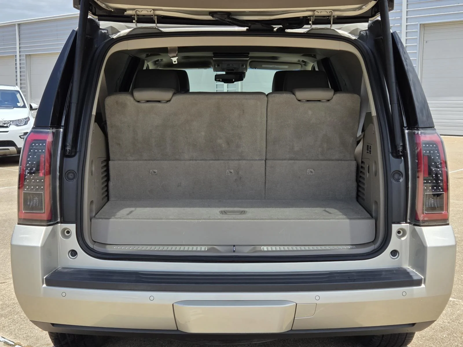 Used 2015 CHAMPAGNE SILVER METALLIC GMC SLT image 10