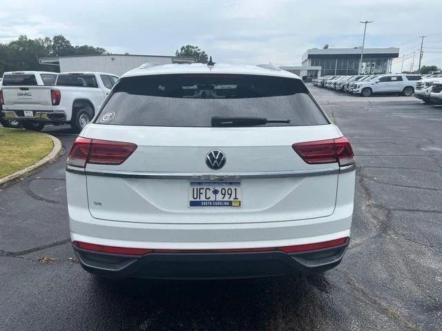 Used 2021 White Volkswagen 2.0T SE w/Technology image 4