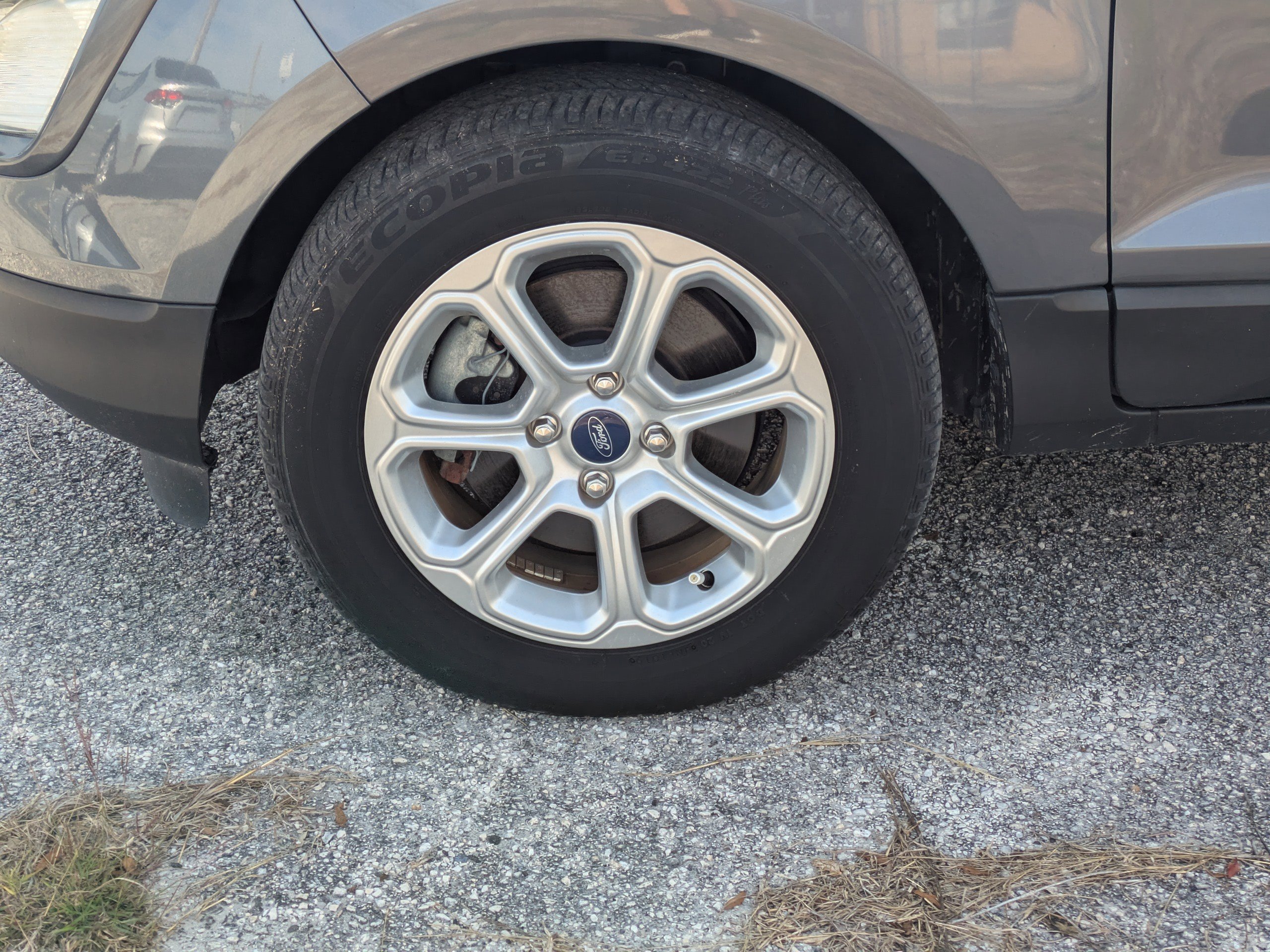 Used 2019 Smoke Metallic Ford SE image 10