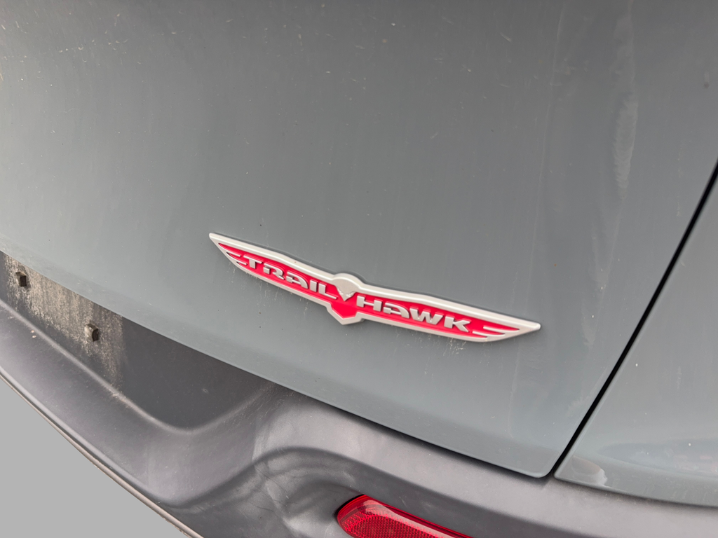 Used 2015 Gray Jeep Trailhawk image 10