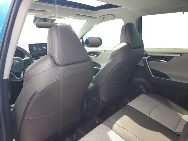 Used 2019 Blue Flame Toyota Adventure image 26