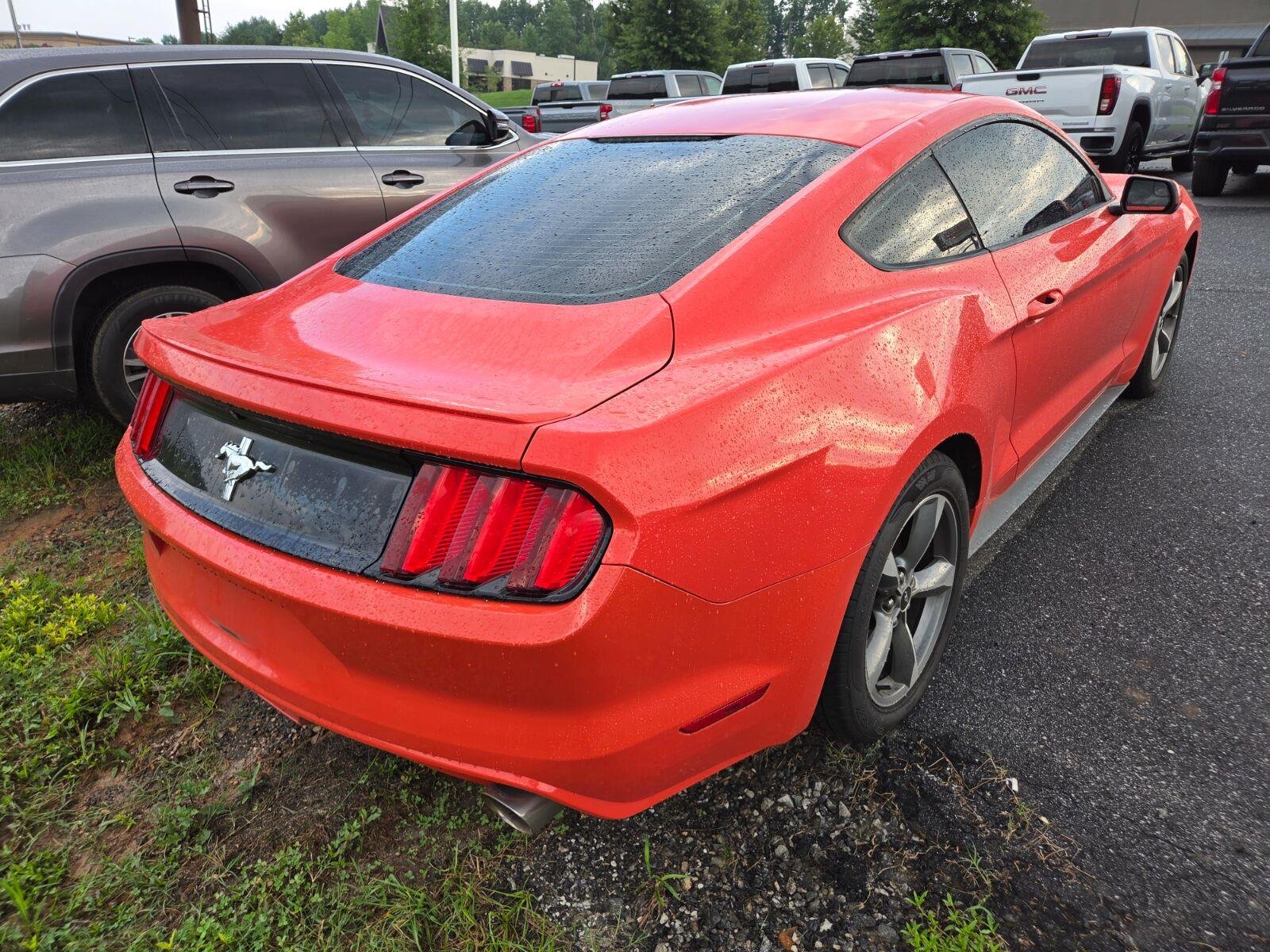 Used 2016  Ford V6 image 5