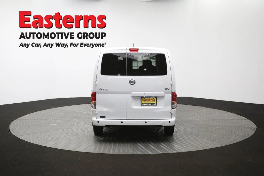 Used 2020 White Nissan SV image 35