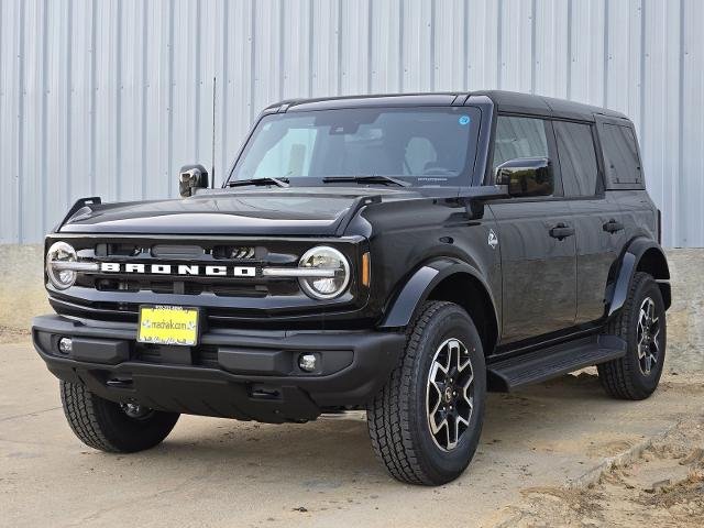 New 2026 Shadow Black Ford Outer Banks® image 22