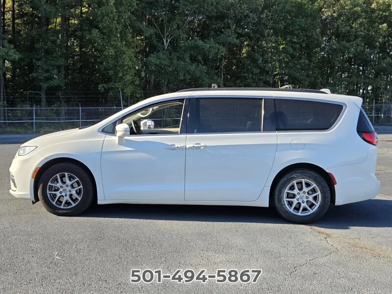 Used 2022 Bright White Clearcoat CHRYSLER TOURING L image 2