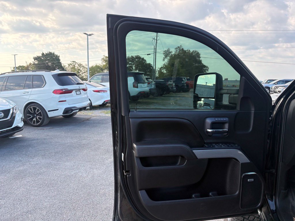 Used 2017 Black Chevrolet LTZ image 17