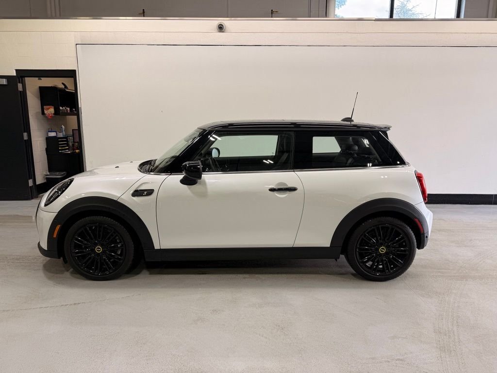 Used 2024 MINI Hardtop 2 Door SE with VIN WMW13DJ03R2V90937 for sale in Golden Valley, Minnesota