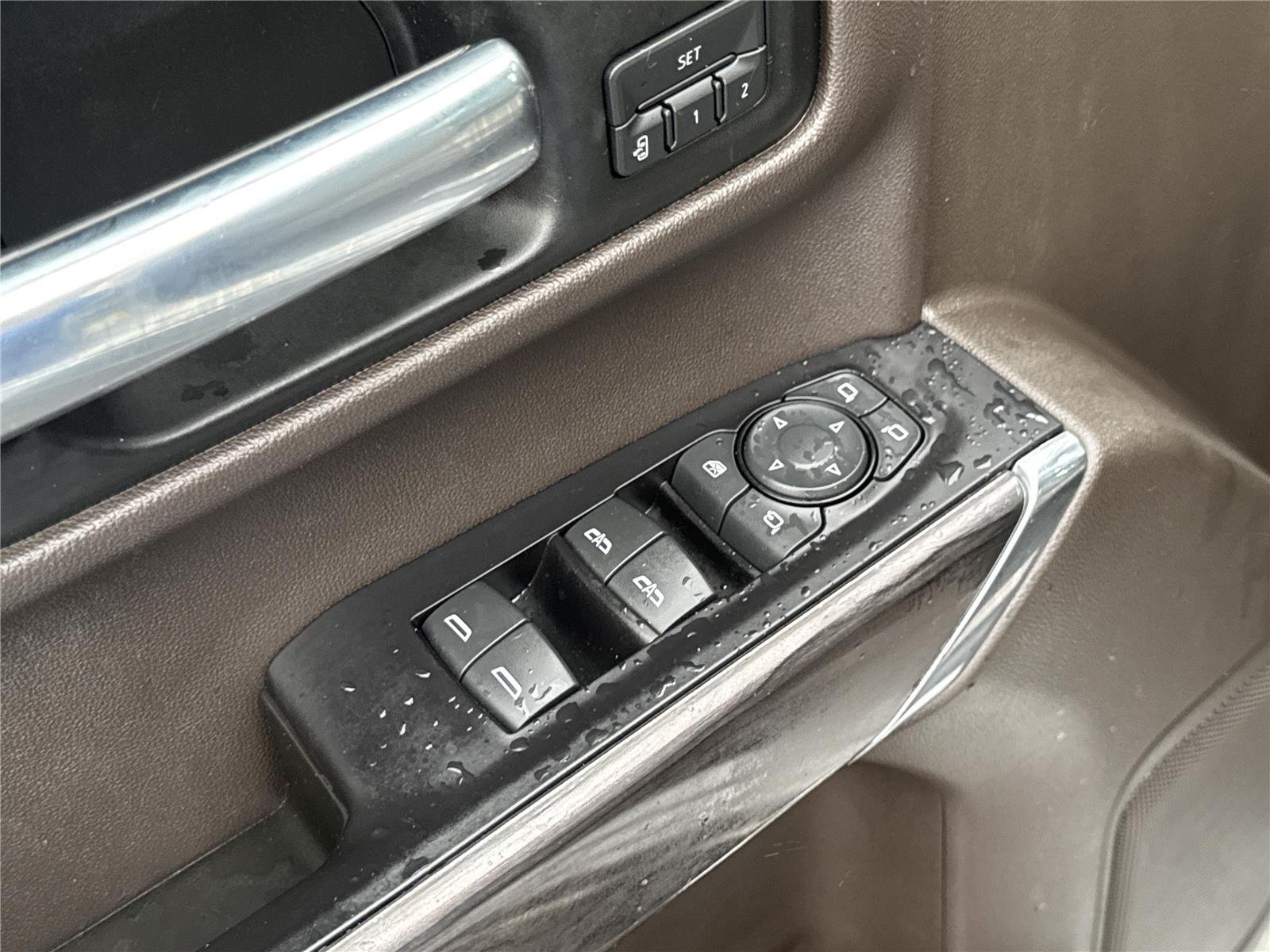 Used 2019 SILVER ICE METALLIC Chevrolet LTZ image 18