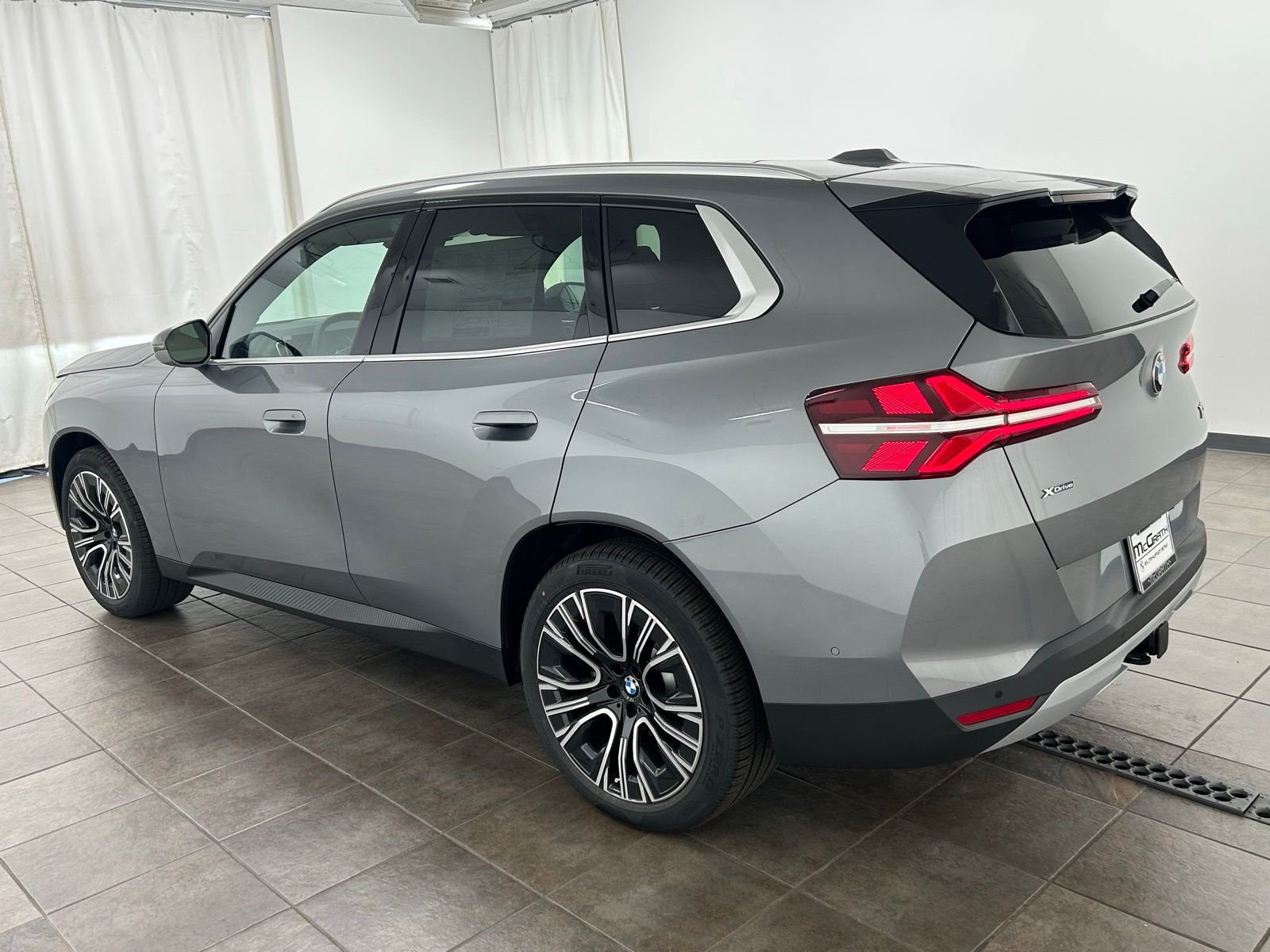 New 2026 Skyscraper Grey Metallic BMW 30 xDrive image 3