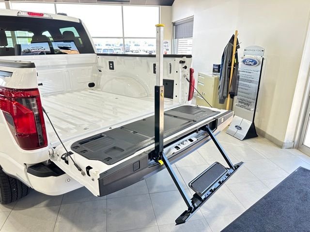 New 2026 Oxford White Ford XLT image 10