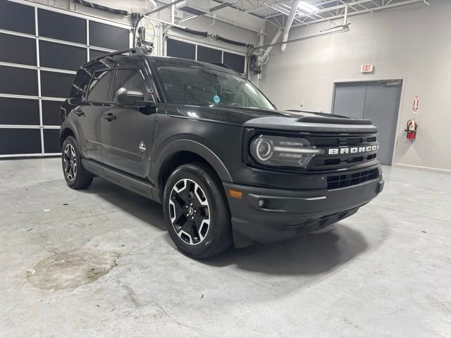 Used 2022 Black Ford Outer Banks image 3