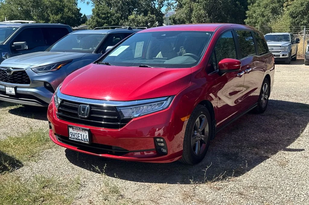 Used 2023  Honda EX image 2
