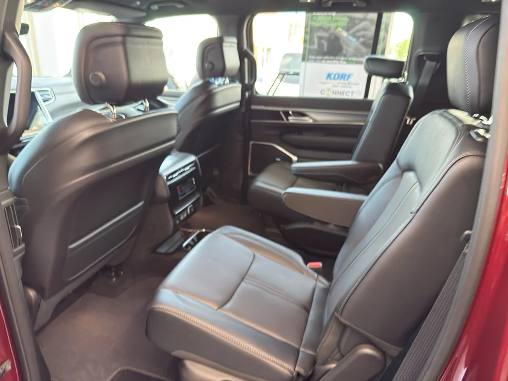 New 2026 Velvet Red Pearlcoat (DISC) Jeep Limited Altitude image 21