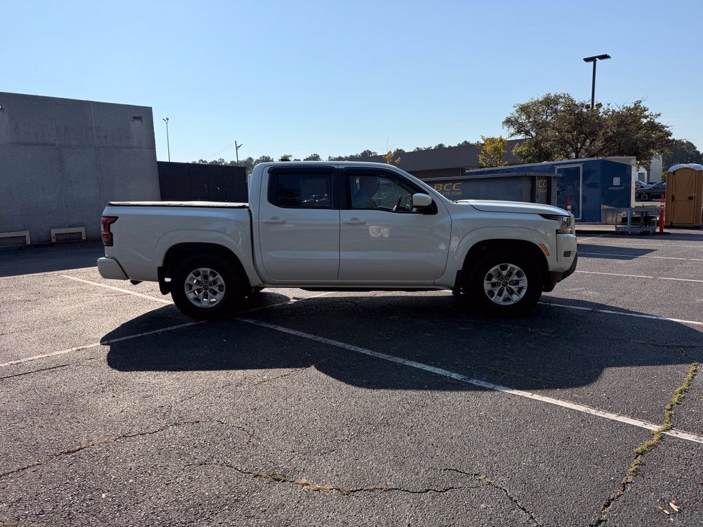 Used 2024 White Nissan SV image 3