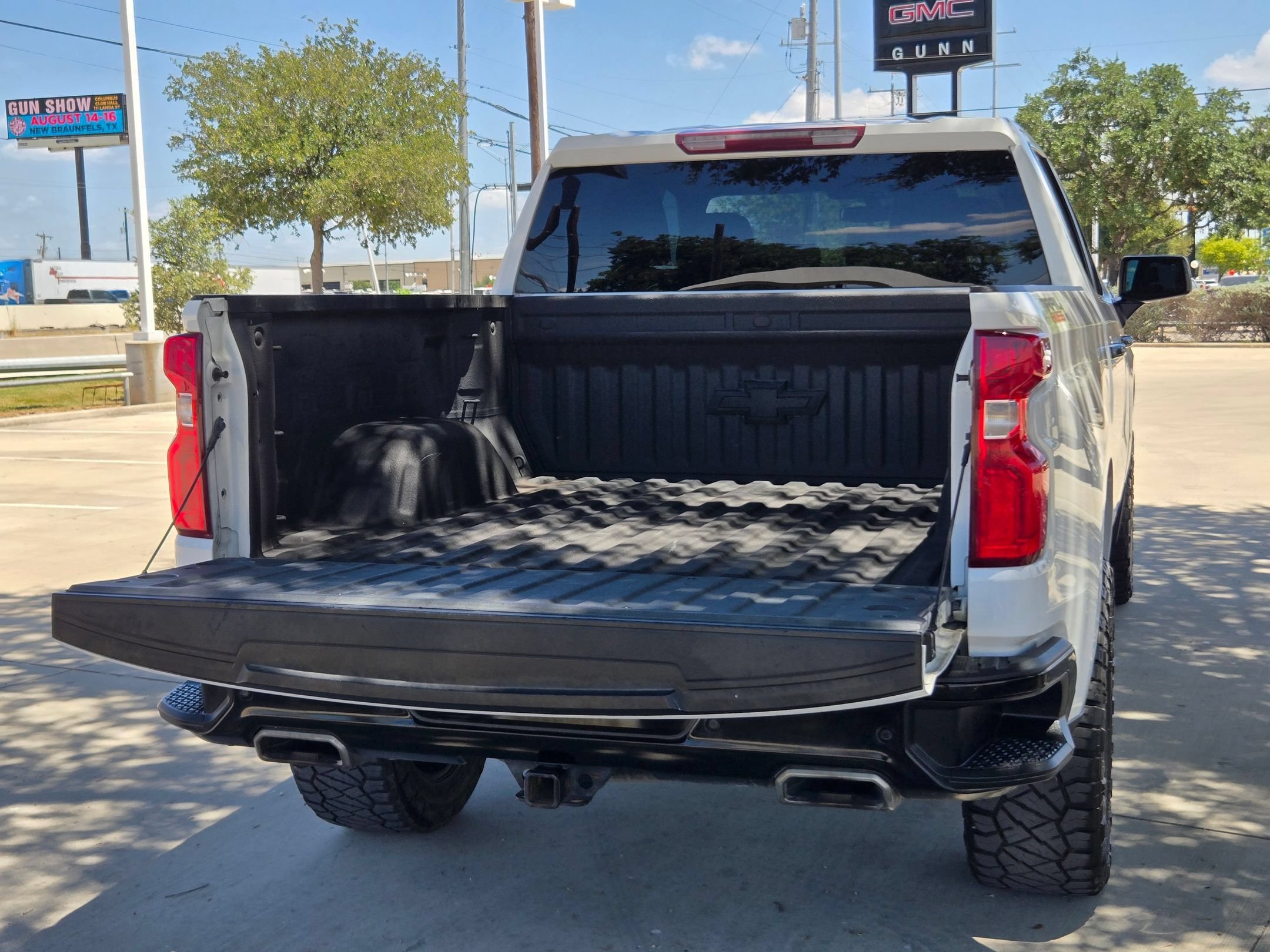 Used 2022 Summit White Chevrolet LT Trail Boss image 25