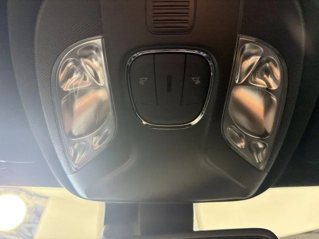New 2026 White Jeep Latitude image 22