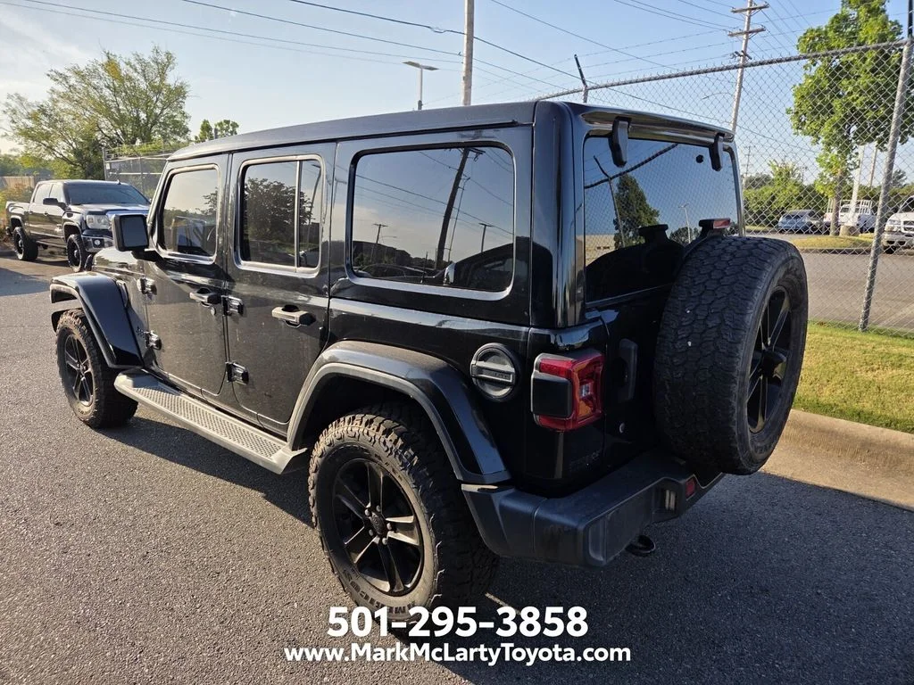 Used 2019 Black Jeep Unlimited Sahara Altitude image 8