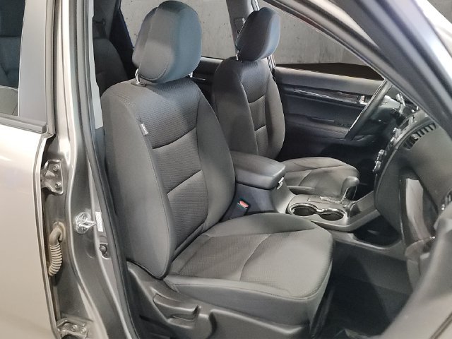 Used 2011 Titanium Silver Kia LX image 17