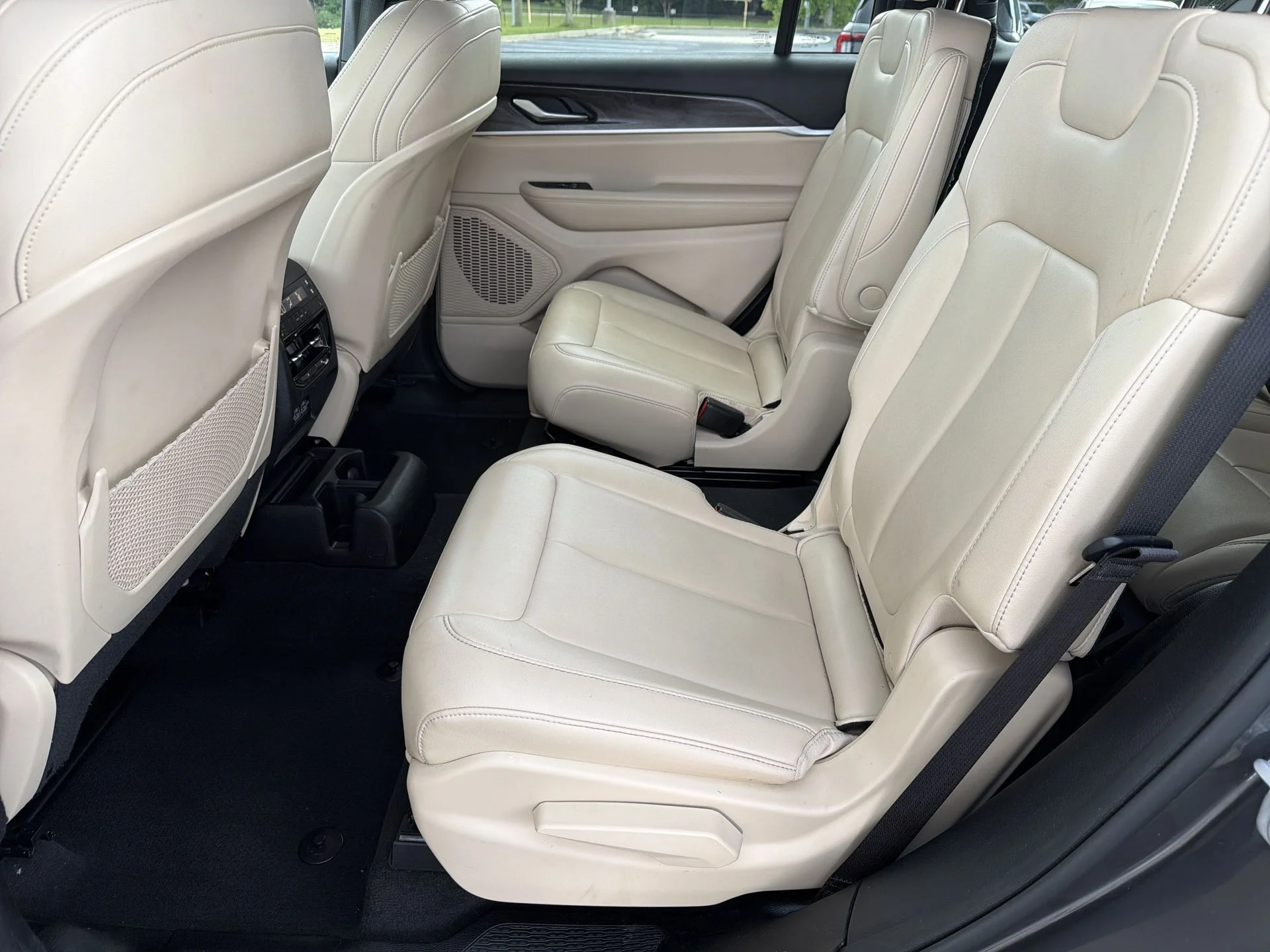 Certified Used 2023 Metallic Jeep Limited image 23