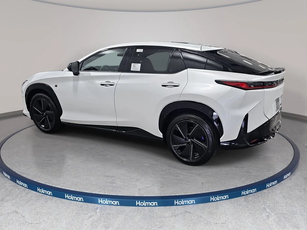New 2026 Oxygen White Lexus F SPORT AWD image 8