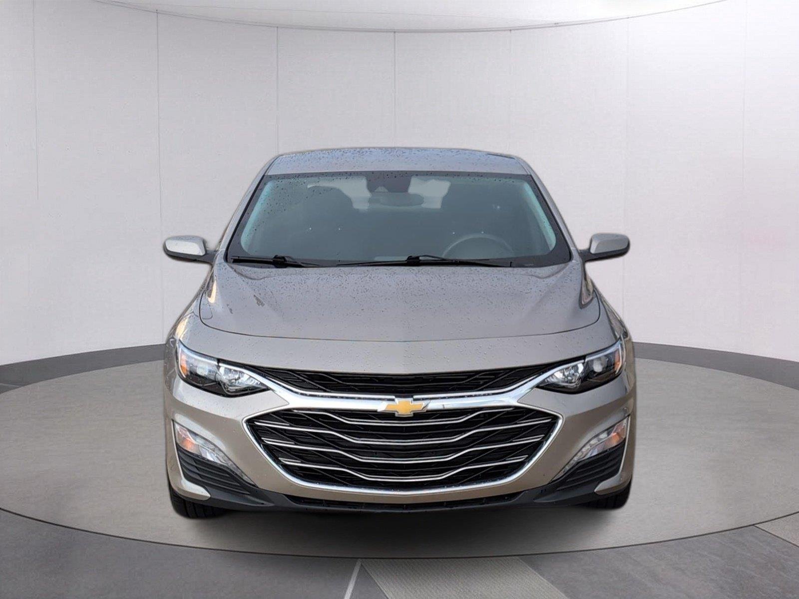 Used 2024 Mineral Gray Metallic Chevrolet LT image 10