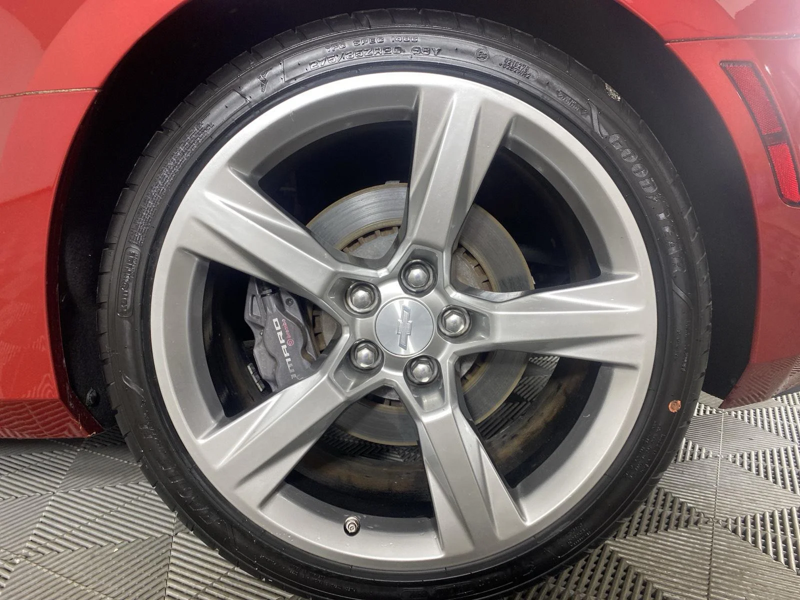 Used 2018 GARNET RED TINTCOAT Chevrolet 1SS image 9