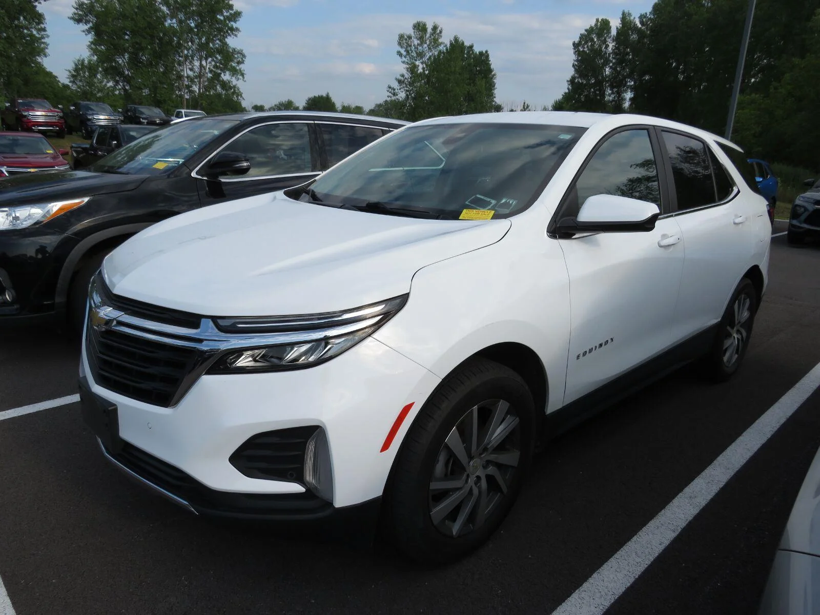 Used 2024 Summit White Chevrolet LT image 6