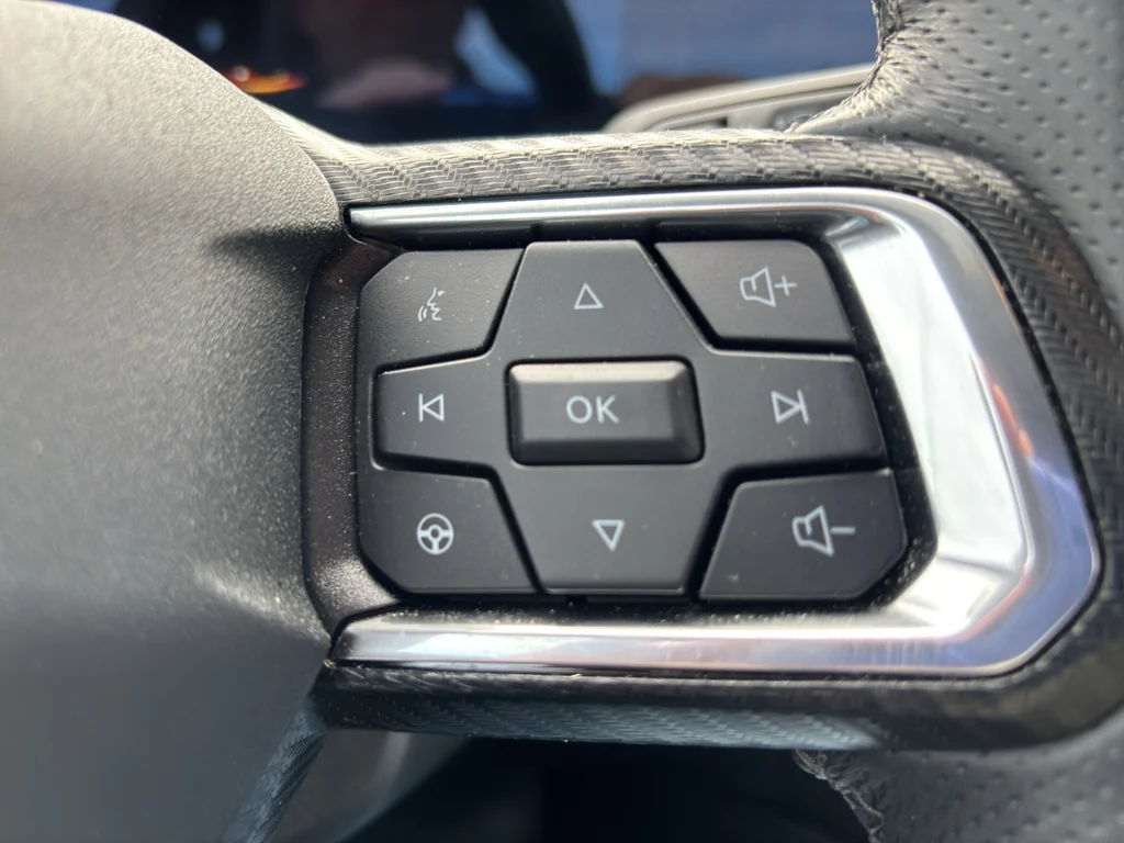 Used 2025 Molten Ford GT Premium image 14