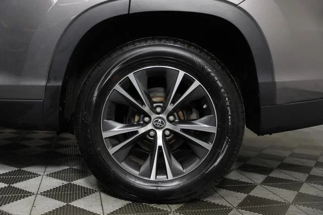 Used 2019 Gray Toyota LE image 32
