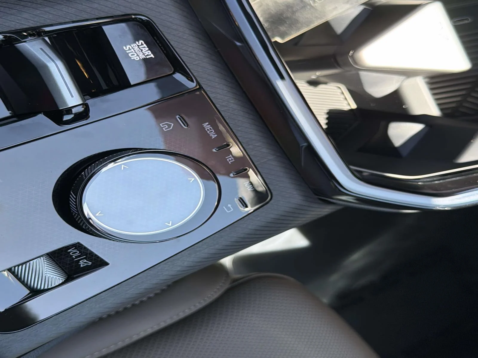 New 2026 Skyscraper Grey Metallic BMW 30 xDrive image 23