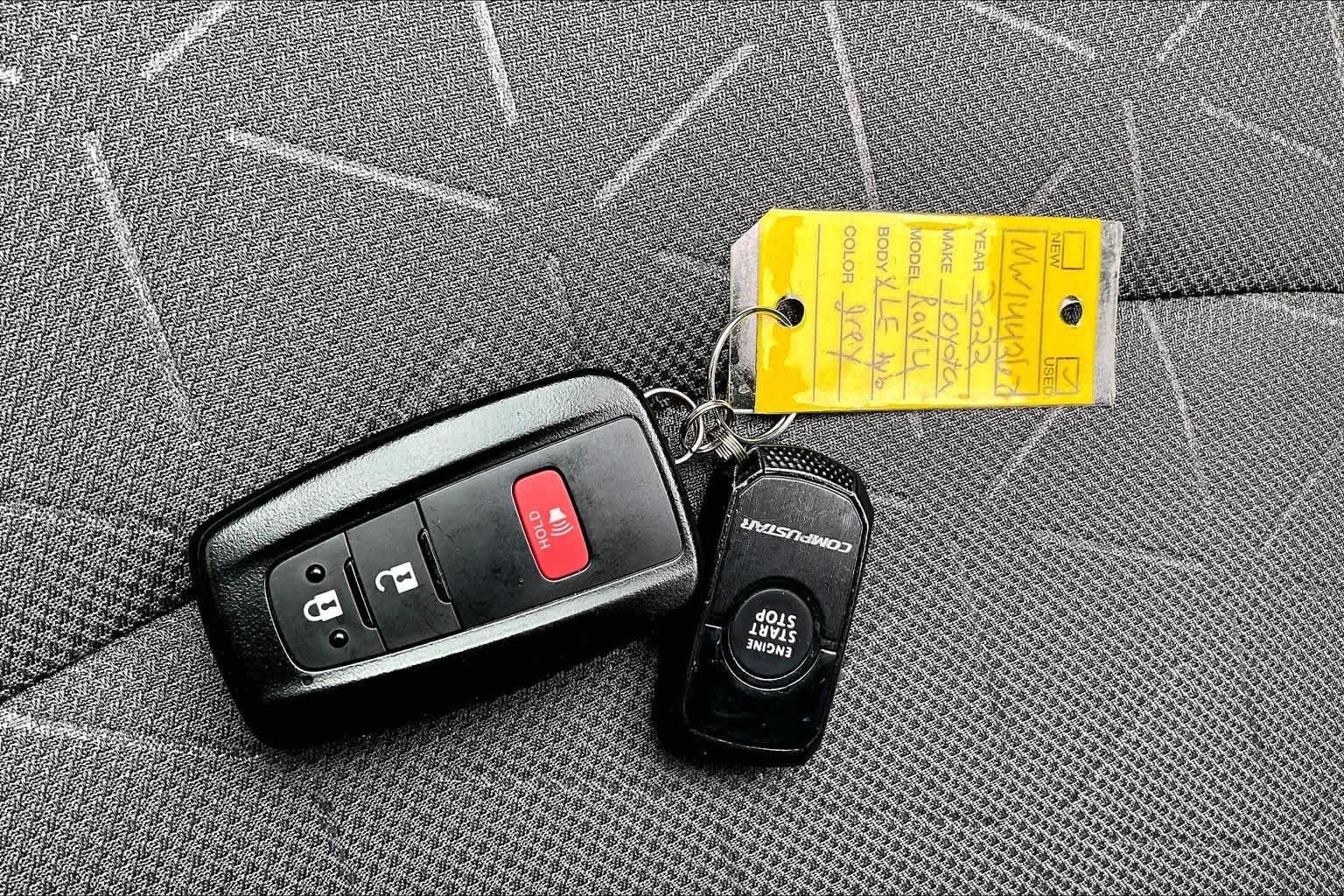 Used 2022 Magnetic Gray Metallic Toyota Hybrid XLE image 28