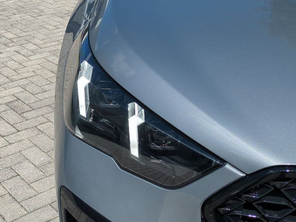 New 2026 Skyscraper Grey Metallic BMW xDrive28i image 10