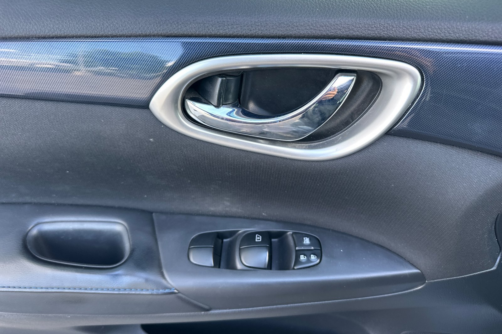Certified Used 2019 Gun Metallic Nissan SR image 11