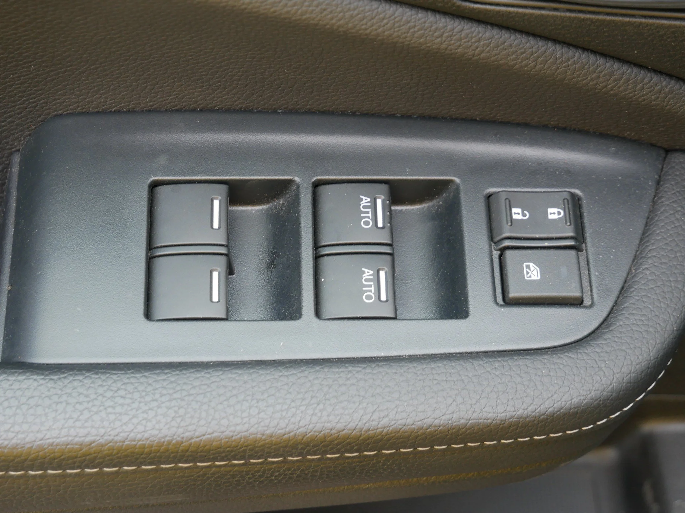 Used 2023 Sonic Gray Pearl Honda RTL-E image 20