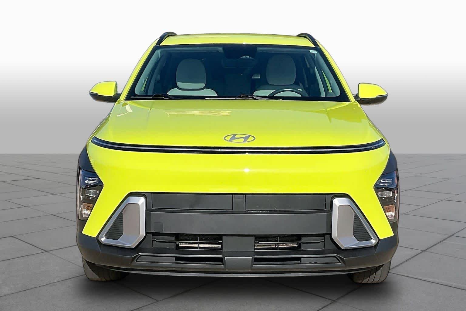 Used 2024 Neoteric Yellow Hyundai SEL image 4