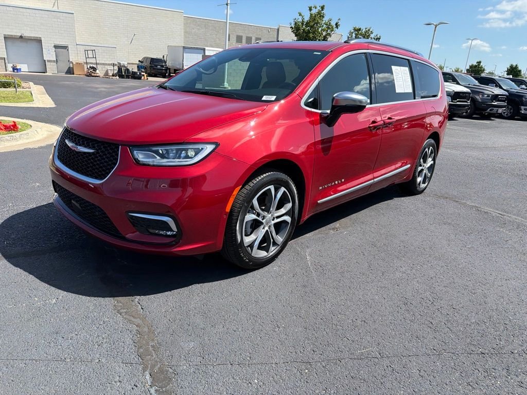 Used 2025 Red Chrysler Pinnacle image 3