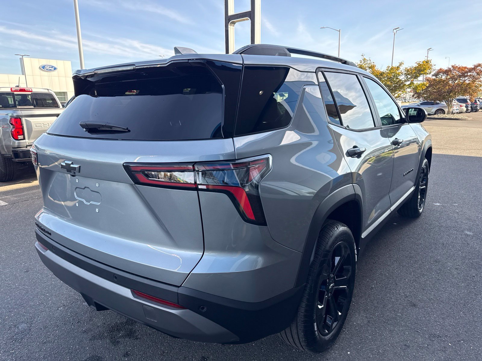 2027 Chevrolet Equinox LT - Photo 6