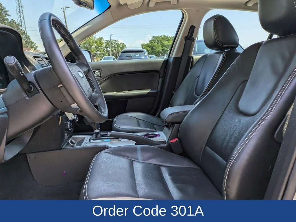 Used 2010 Brilliant Silver Metallic Ford SEL image 13